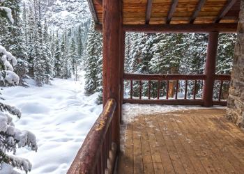 Get Back to Nature in an Alberta Vacation Rental - HomeToGo