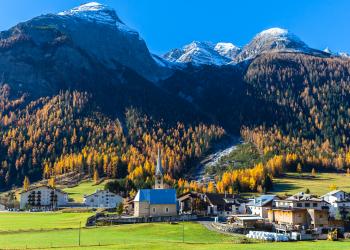 Stolze Berge und Engadiner Flair: eine Ferienwohnung in Bergün - HomeToGo
