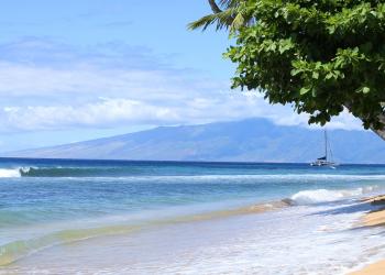 Experience Hawaii's lasting beauty with a vacation rentals in Lahaina - HomeToGo