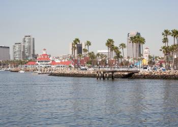 Feel the rhythm of California's Long Beach with seaside vacation homes - HomeToGo