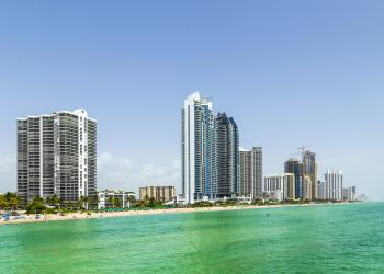 Soak in the sun with a vacation home at Florida's Sunny Isles Beach - HomeToGo