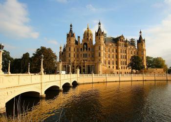 Ferienwohnung in Schwerin: Erholung in der Residenzstadt am Wasser - HomeToGo