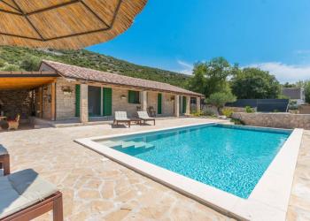 Casas rurales con piscina en Aragón - HomeToGo