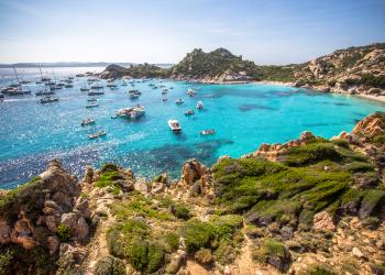 Sardinia har feriehus med kort vei til Europas fineste strender - HomeToGo