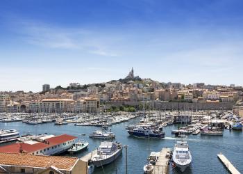 Noclegi bliżej portu przybliżą ci atmosferę Marsylii - HomeToGo