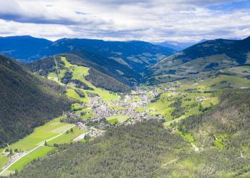 Eine Ferienwohnung in St. Vigil umgeben von Südtiroler Natur - HomeToGo