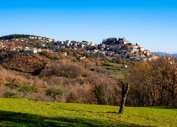 Case vacanza in Provincia di Avellino, tra vigneti e antichi resti - HomeToGo