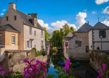 Veelzijdige cultuurreis vanuit een vakantiehuis in Bayeux - HomeToGo