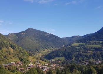 Une escapade inoubliable dans les Alpes : réservez une location de vacances à Saint-Jean-d'Aulps - HomeToGo