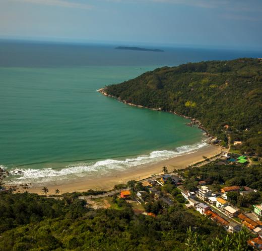 Aluguel de temporada na Praia de Bombinhas - LarDeFérias