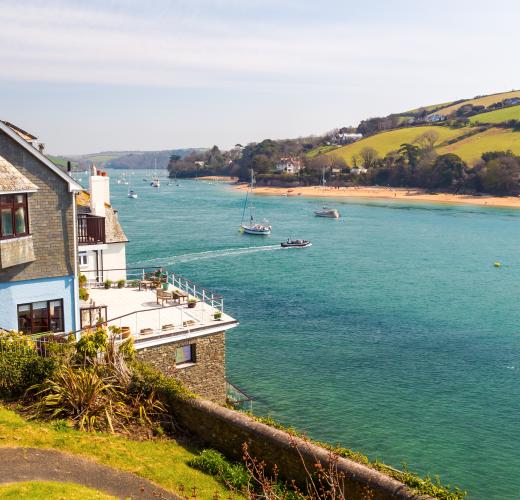 Holiday Cottages in Beesands - HomeToGo