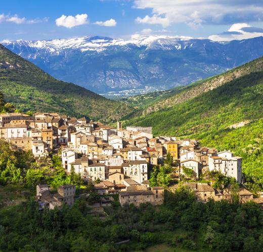 Case vacanza a Pescocostanzo, pittoresco borgo nel cuore dell'Abruzzo - HomeToGo