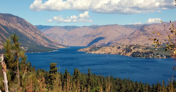 Chill out in your ideal vacation home on Lake Chelan - HomeToGo