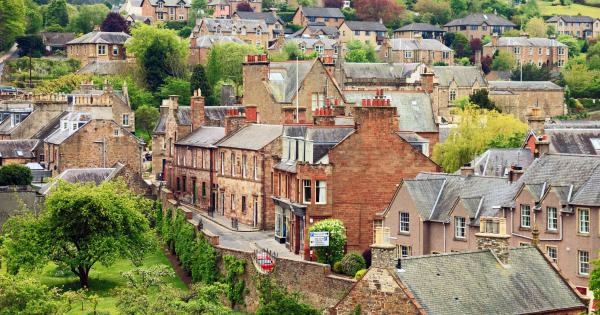 Find Scotland's symbolic heart with Melrose holiday lettings - HomeToGo