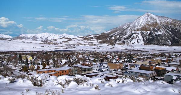 A vacation rental in Crested Butte: Connecting with Colorado - HomeToGo