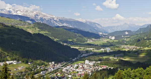 Ferienwohnungen in Flims: Ferien in den mystischen Bergen Graubündens - HomeToGo