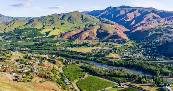 Soak in the beauty of Wenatchee with a charming vacation home - HomeToGo