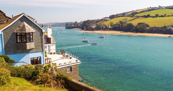 A Quintessential British seaside town: stay in a Salcombe vacation home - HomeToGo