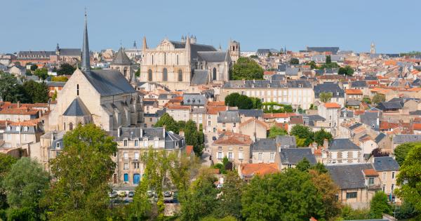 Holiday cottages for the whole family in Poitiers - HomeToGo
