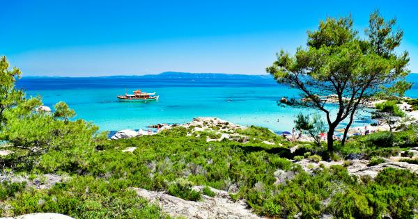 Discover sheer bliss with vacation homes on the Greek Islands - HomeToGo