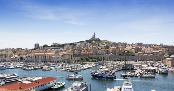 Noclegi bliżej portu przybliżą ci atmosferę Marsylii - HomeToGo
