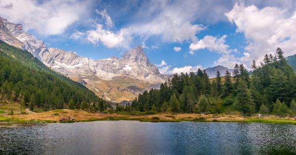 Valtournenche: case vacanze in montagna, tra sport e natura - HomeToGo