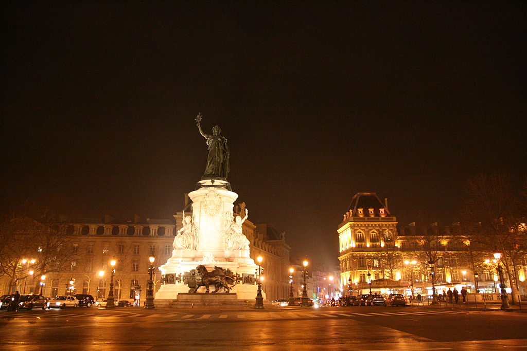 Place de la Republique - Photo via ayustety