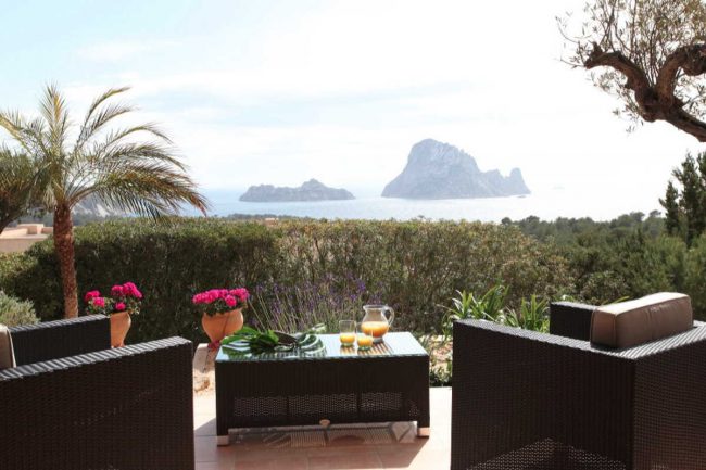 Villa Ibiza met spectaculair uitzicht