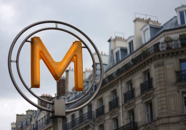 A typical Parisian metro sign