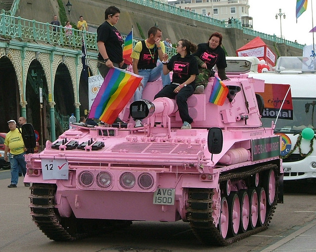 Pink Tank - Les Chatfield - httpswww.flickr.comphotoselsie