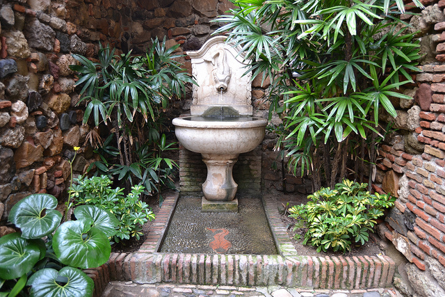 Fuente en los jardines de La Alcazaba