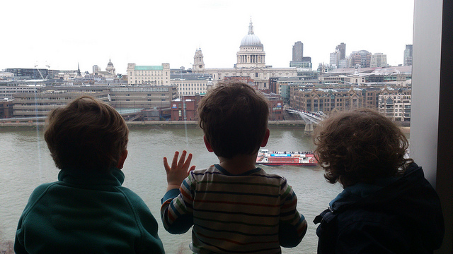Enjoying the view from the Tate Modern, Flickr Julian Tysoe