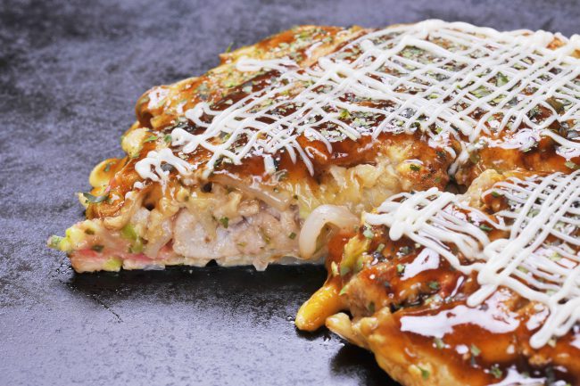 Okonomiyaki pancake spécialité japonaise