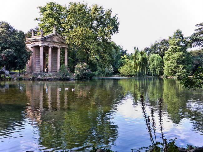 Romantische plekjes: Esculapio Tempel_Villa Borghese_Rom (c) Shutterstock