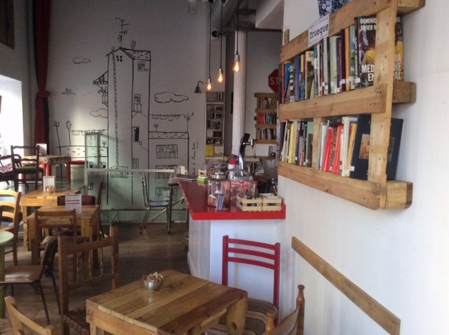 Café teatro y libreria en Madrid, La Infinito