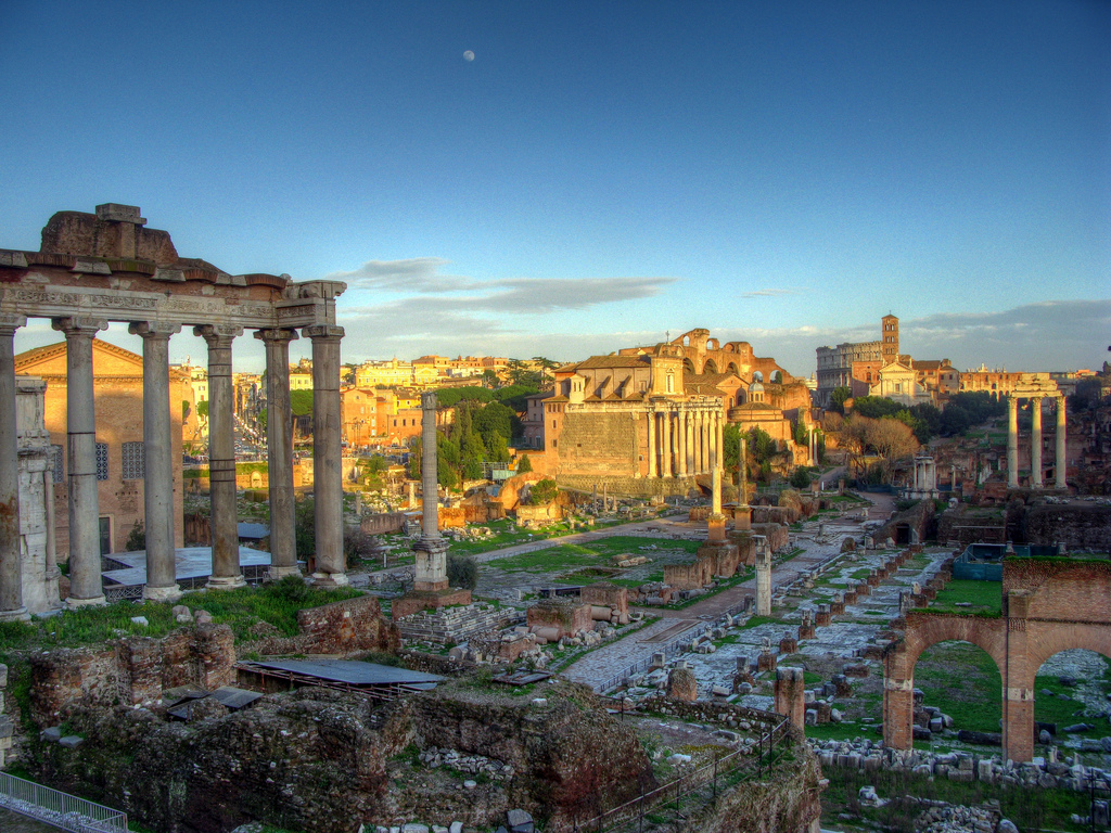 The Roman Forum Looking Towards the Colosseum - Photo via FlickrCC Robert Lowe