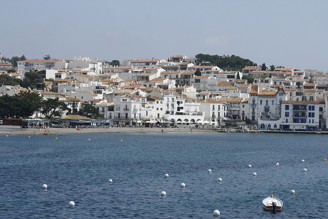 Vista costera del pueblo de Cadaquès