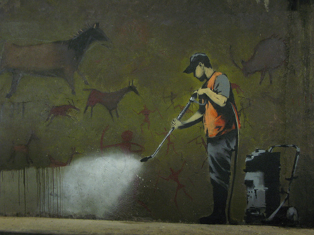 Banksy cave painting. Fotografía de Eric Lin