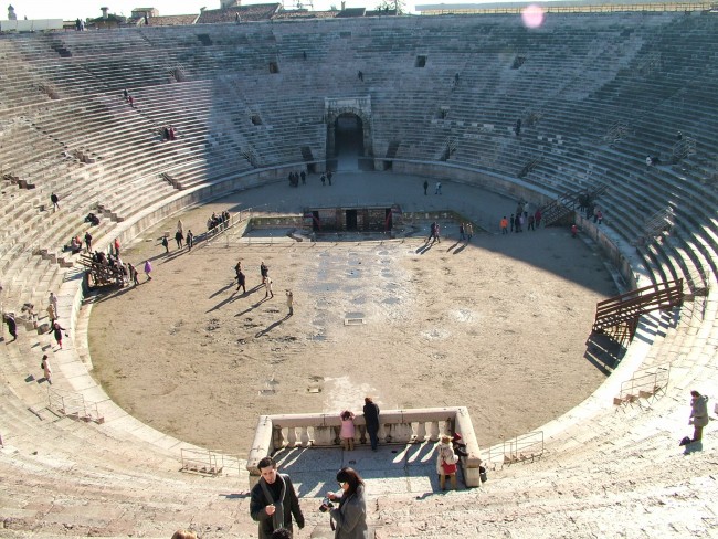 Amphitheatre, Foto von Michael Gwyther-Jones, FlickrCC