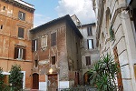 Do as the Romans did with your vacation rental in Rome