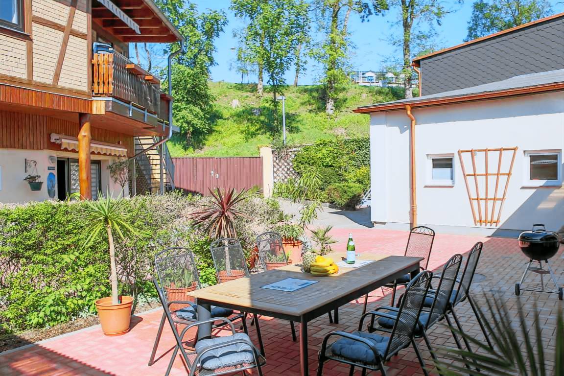 Wunderschönes Ferienhaus in Waren (Müritz) mit Sauna, Grill & Garten