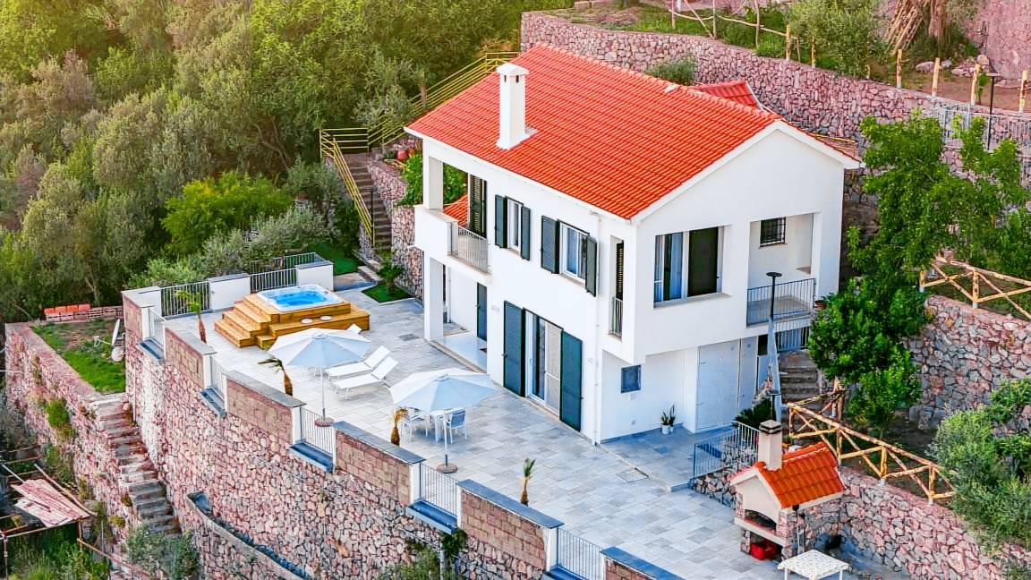 Villa med udsigt over Amalfkysten og spabad