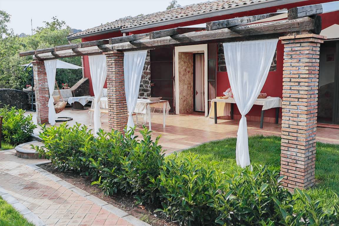 Confortevole casa a Ragalna con giardino, terrazza e barbecue
