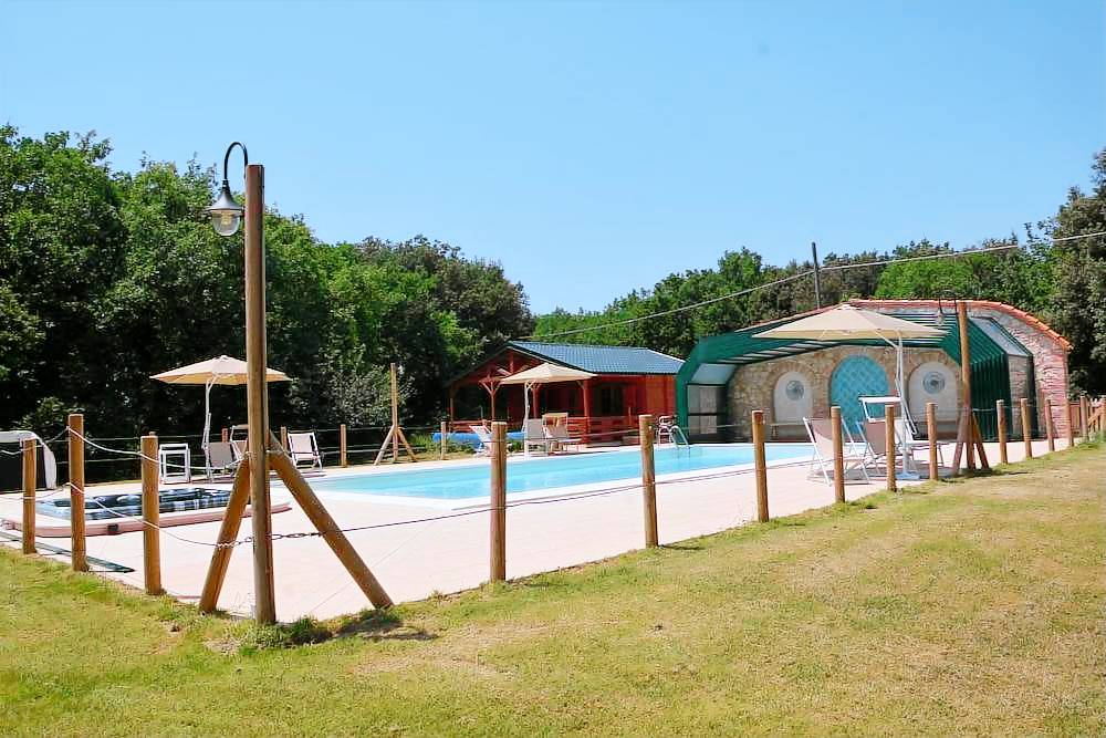 Casa a Lugnano In Teverina con barbecue, giardino e piscina