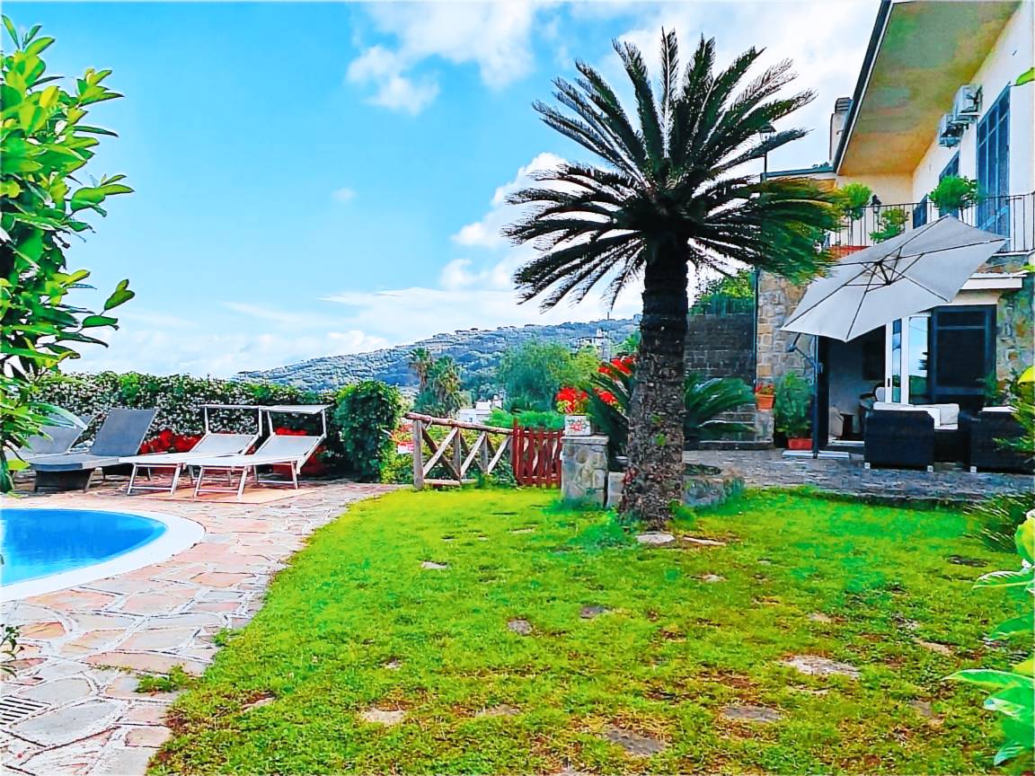 Villa The Stone on the Sea