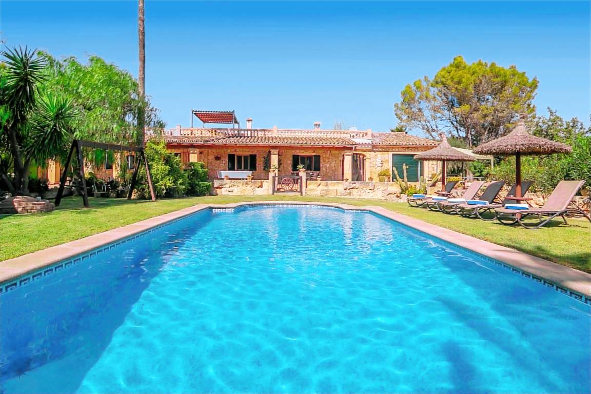 Hauptansicht vom Ferienwohnung: CA SA NINA - Villa with private pool in Inca. Free WiFi