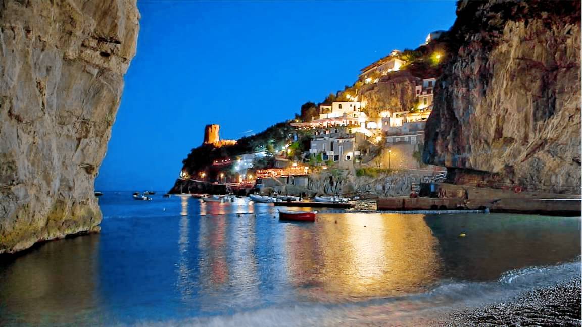 Casa sole luna, Romantic Sea View Beach House, Near Positano, private parking on payment