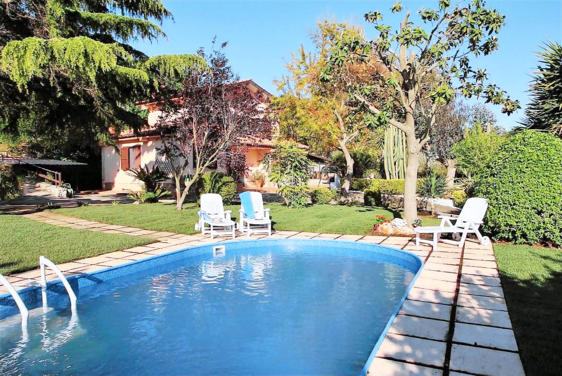 Casa a Santo Stefano-Palma con piscina privata