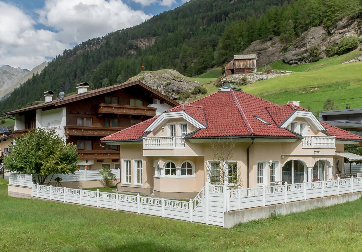 120 M² Apartment ∙ 3 Bedrooms ∙ 10 Guests - Sölden