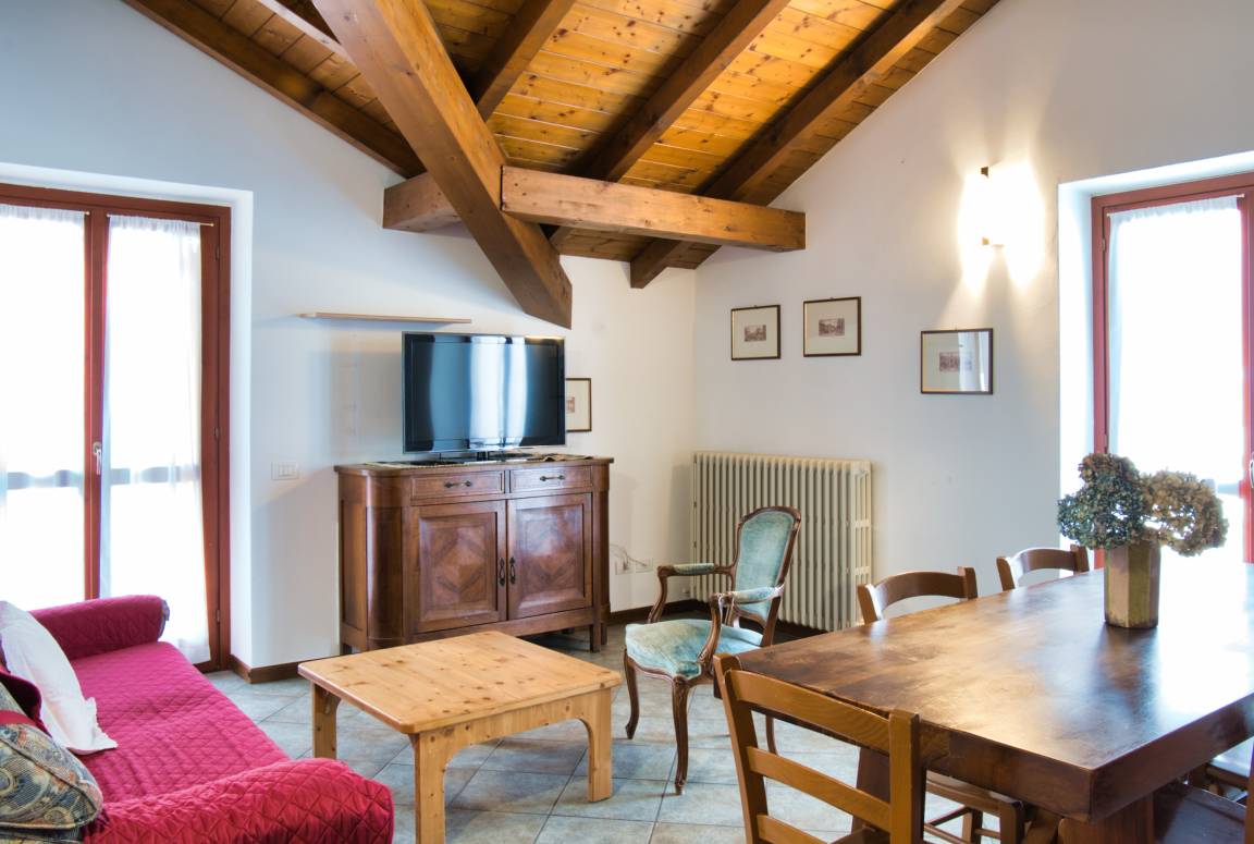 73 M² Apartment ∙ 2 Bedrooms ∙ 4 Guests - Lecco